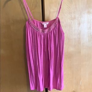 ⭐️Pink tank top / camisole⭐️